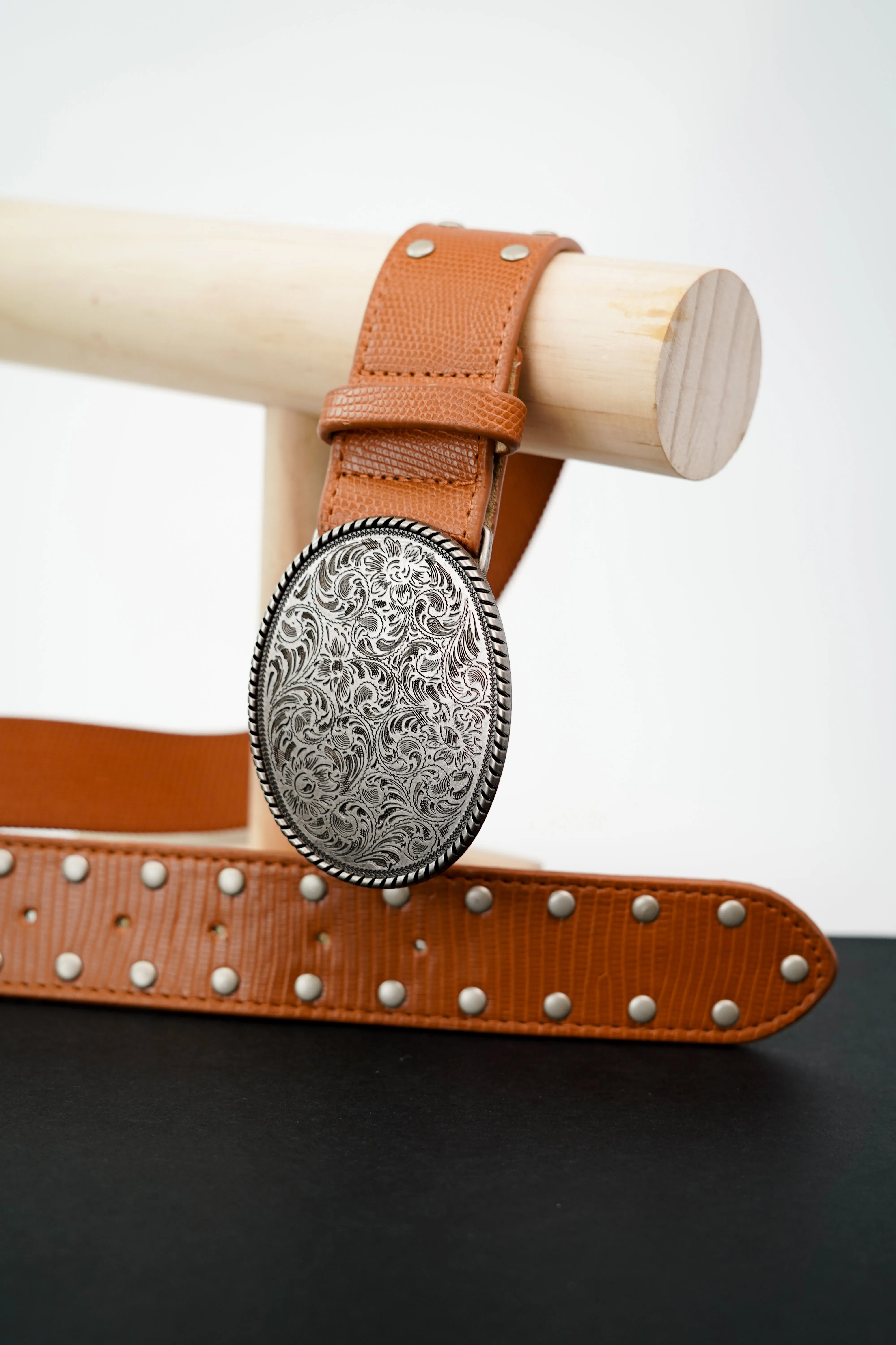 Carved Buckle Elastic Belt