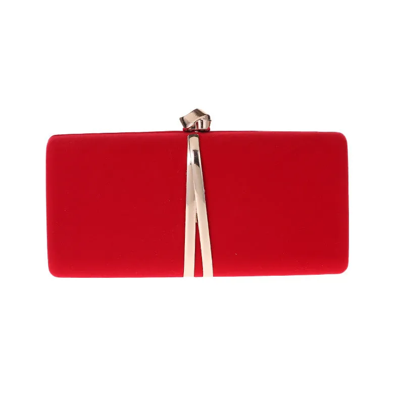 Dinner Darling: A chic and compact hard box bag for a night out!