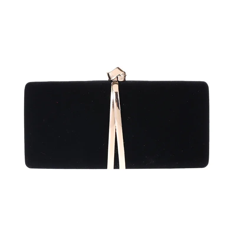 Dinner Darling: A chic and compact hard box bag for a night out!