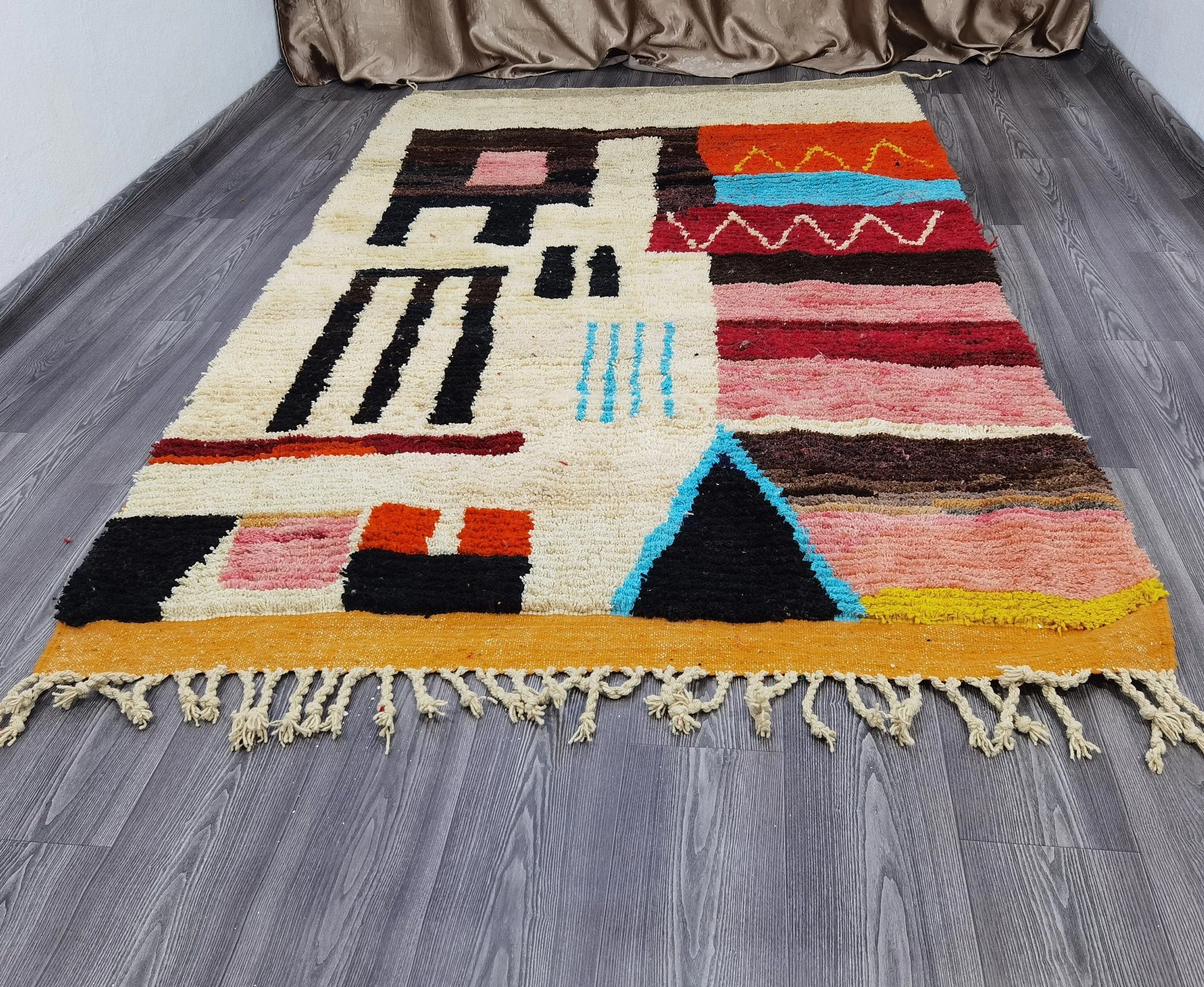 Exquisite Boujaad Moroccan Rug - Handcrafted Berber Wool Tapestry for Elegant Home Decor