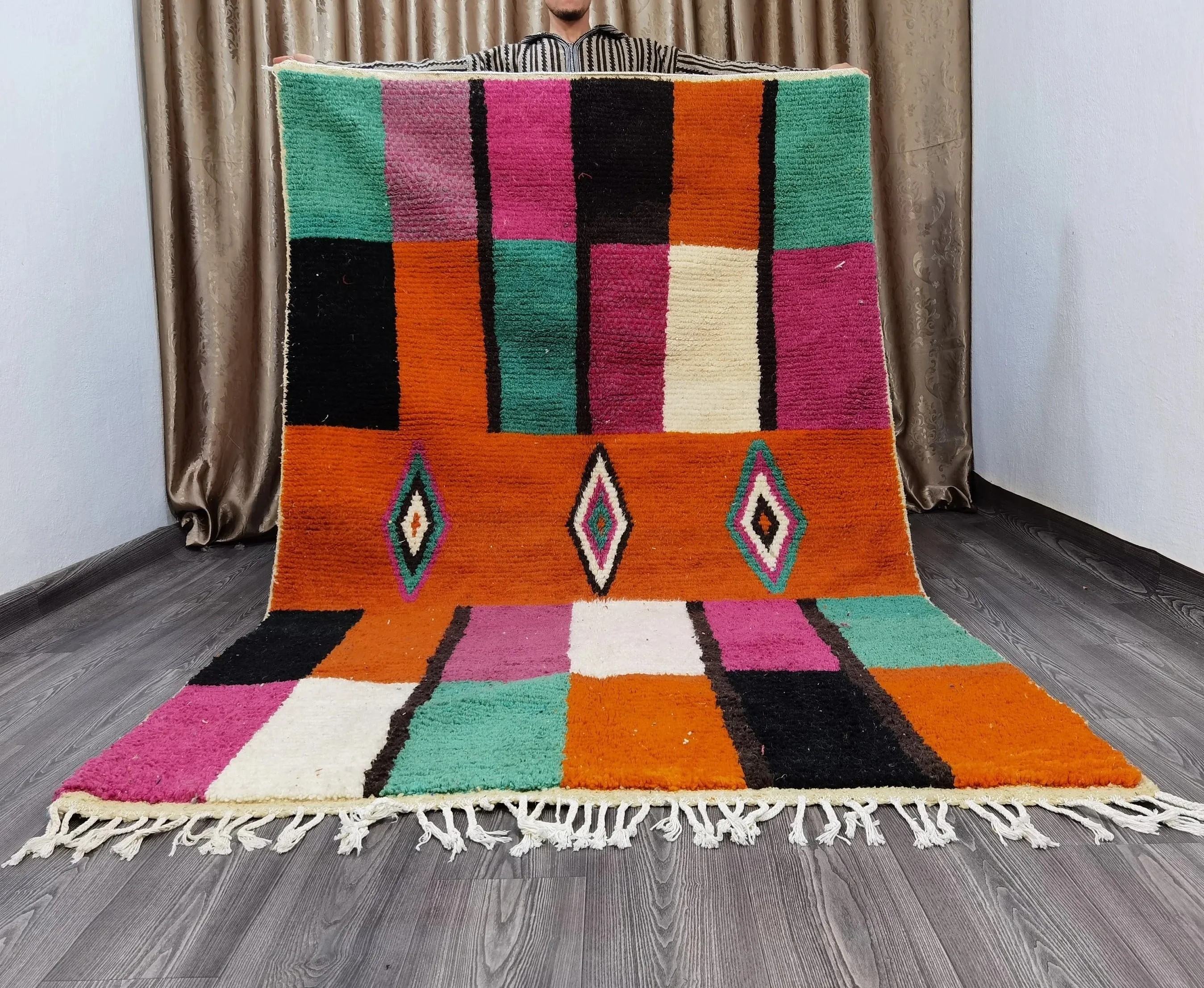 Handmade Boujaad Moroccan Rug - Authentic Berber Wool Carpet for Stylish Home Decor