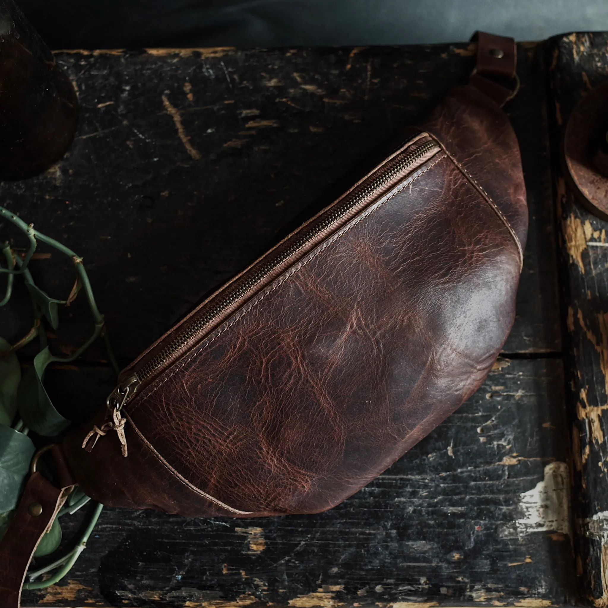 Verdun Leather Fanny Pack – Dark Brown Edition